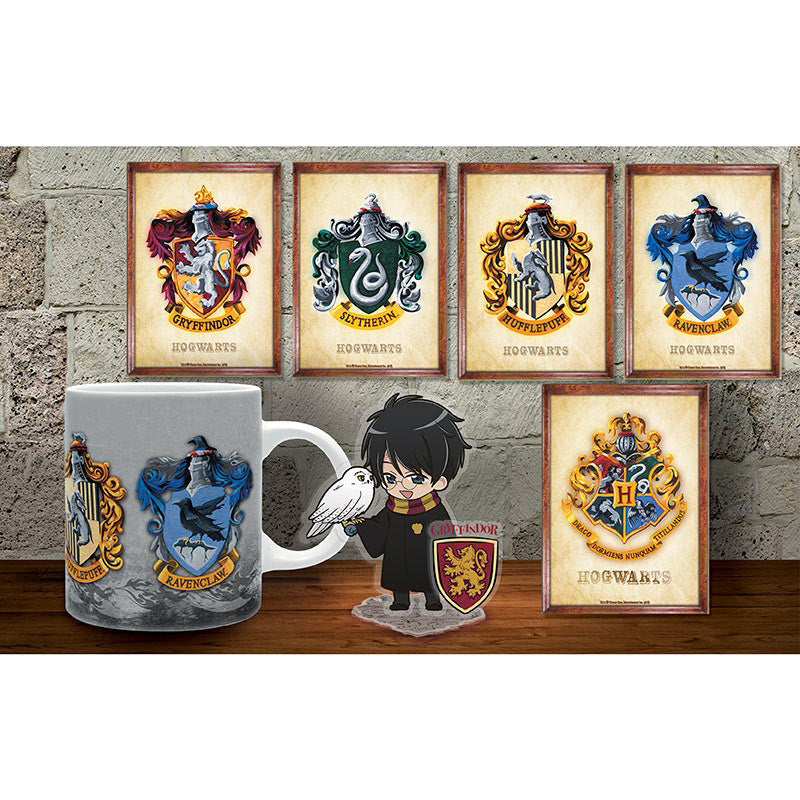 HARRY POTTER - Coffret Mug +  Acryl® + Cartes postales "Poudlard"